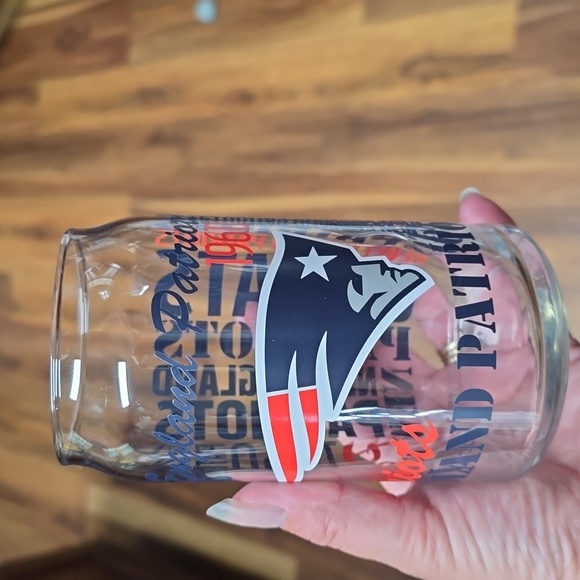 Set of New England Patriots Drink Glasses - Picture 2 of 4